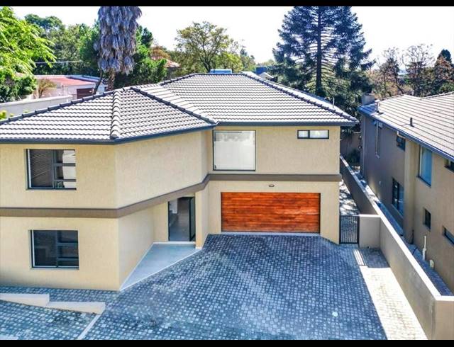 4 BEDROOM HOUSE FOR SALE IN EDENBURG